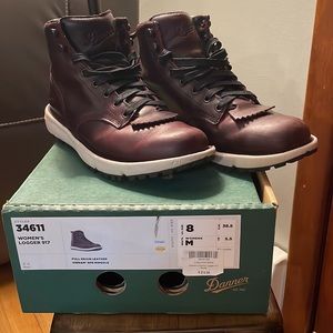 Women’s Danner Logger 917 boots, Color Port, Size 8